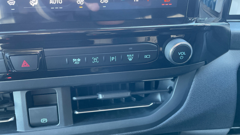 Ford Tourneo Custom 340 L1 Electric Rwd 160kW 65kWh H1 Titanium X 8 seater Auto